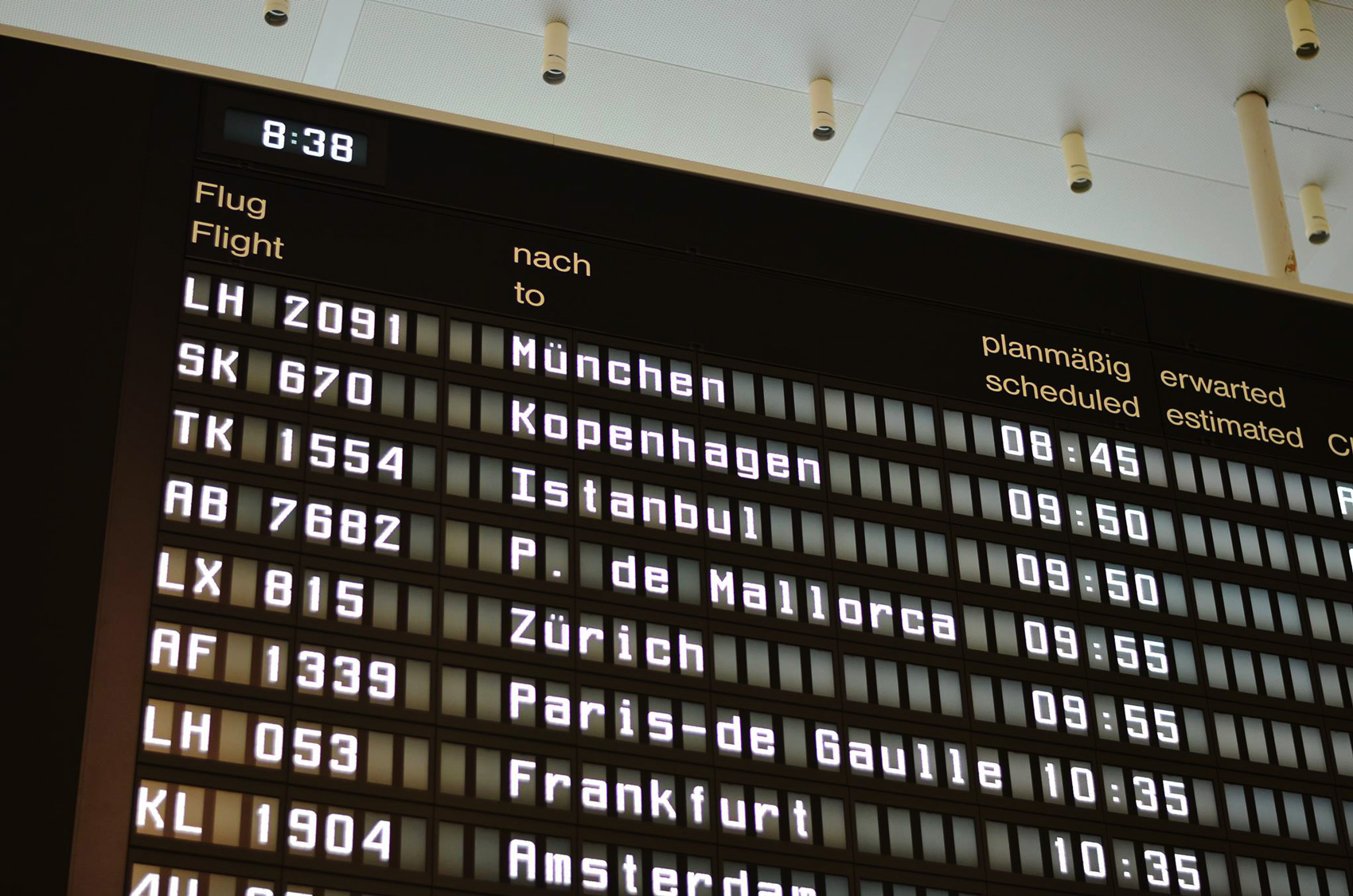 Airport Days - First Steps into an Unknown Future